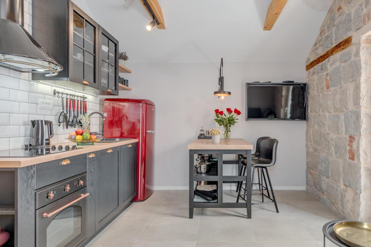 Lct City Design Apartment Split Exterior foto